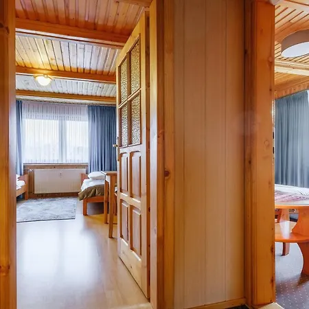 Relaks - 50 M Od Wyciagow, Blisko Restauracji I Term Couette-café 3*