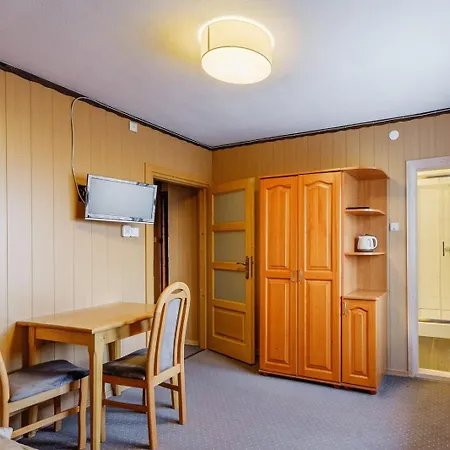 Relaks - 50 M Od Wyciagow, Blisko Restauracji I Term 住宿加早餐酒店 3*